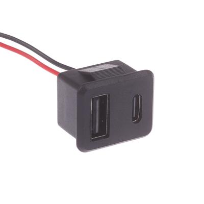 Jednodílná dvouvrstvá zásuvka USB se zásuvkou typu C a zásuvkou nabíjecí zásuvka USB lampy Zásuvka napájení s konektorem kabelu