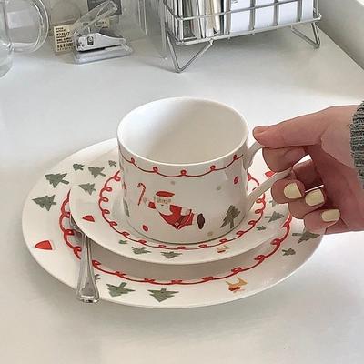 Set Tazza e Piattino da Caffè in Ceramica Natalizia Disegnato a Mano Cartone Animato Piatto Babbo Natale Tazza da Latte per Colazione Domestica Piatto da Frutta Dessert