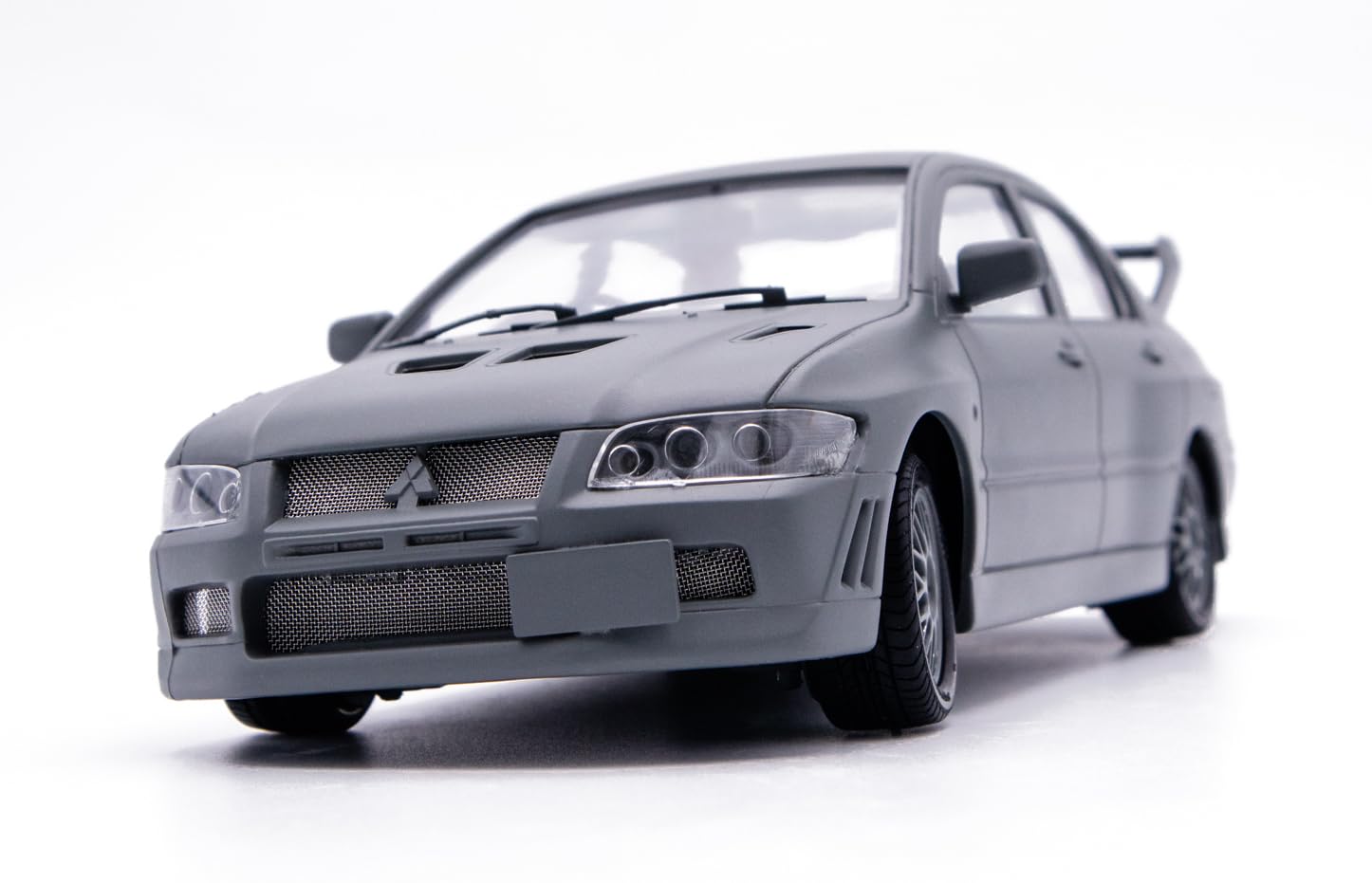 

Touge Series Mitsubishi Lancer Evolution VII GSR Plastic Model 1/24 No.5 белый