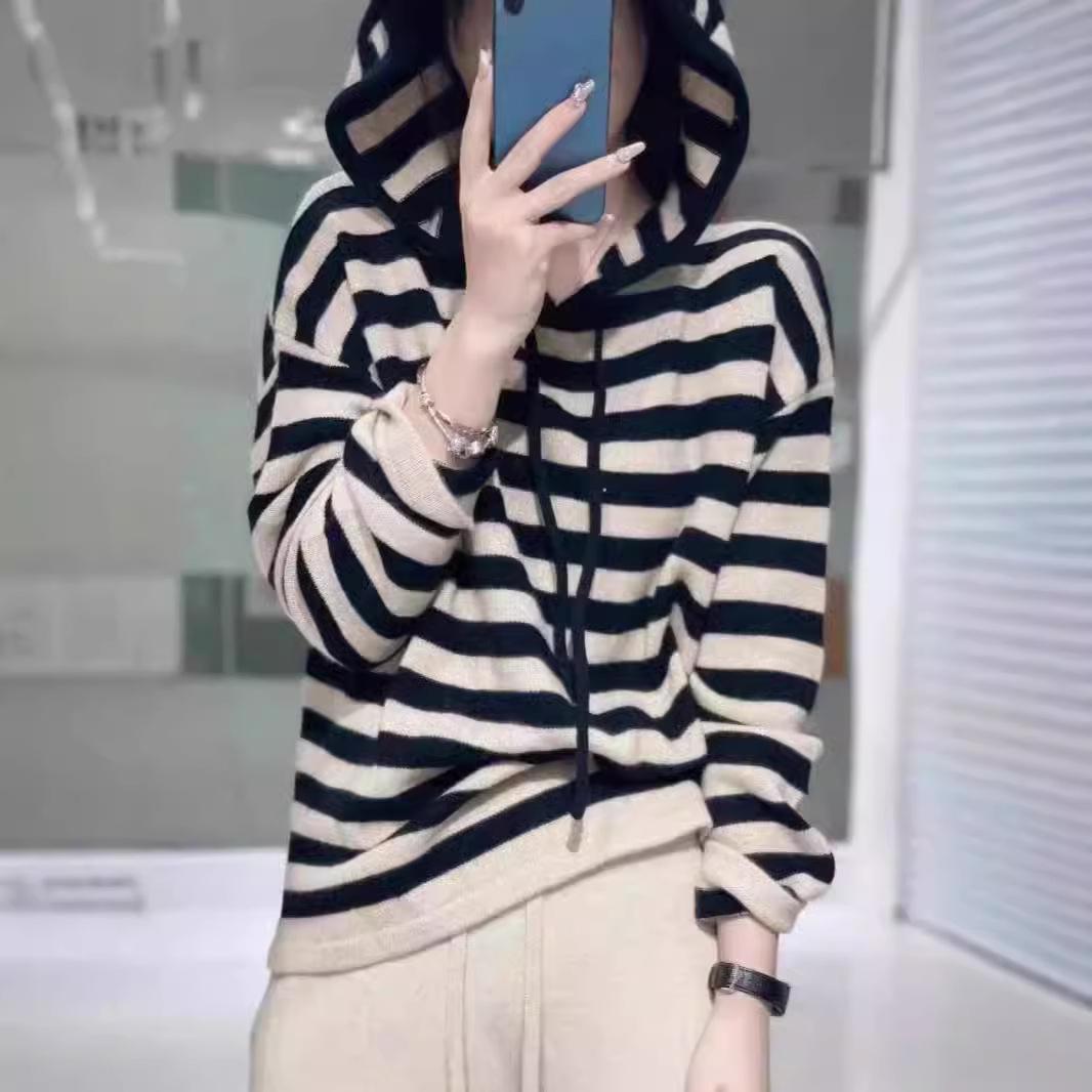 

Women s Hooded Striped Knit Pullover Sweater - Loose Fit, Long Sleeve, Autumn/Winter Style. One Size червоний