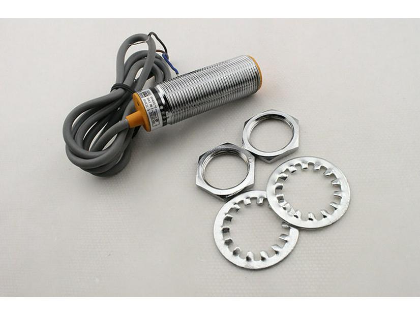 Metall Induktiver Näherungsschalter LB3-3NKNBPKPBLKLBAKAB-F, 24V AC/DC Zwei-/Dreidraht-Sensor