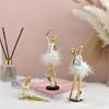 Elegante Harzskulptur einer Balletttänzerin Ballerinen-Figur Tanzendes Mädchen Statue Ornament zur Verschönerung jedes Raumes