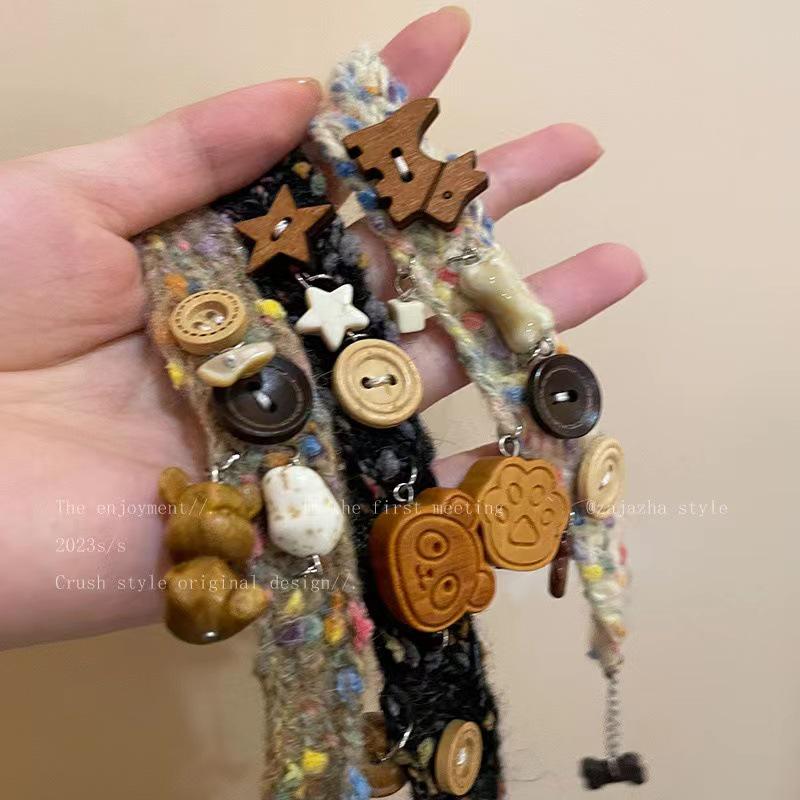 Colier Choker Retro cu Fluture din Lână Maillard și Set Brățară - Bijuterii Lanț pentru Pulover Toamnă/Iarnă pentru Stiluri Dulci și Cool.