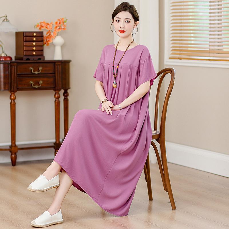 Letní dámské šaty nadměrných velikostí s lehkým, zralým a elegantním vzhledem, v prémiovém a elegantním stylu