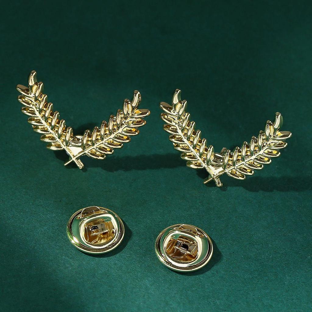 "Men's Korean Bee Brooch Collar Pin for Suits"