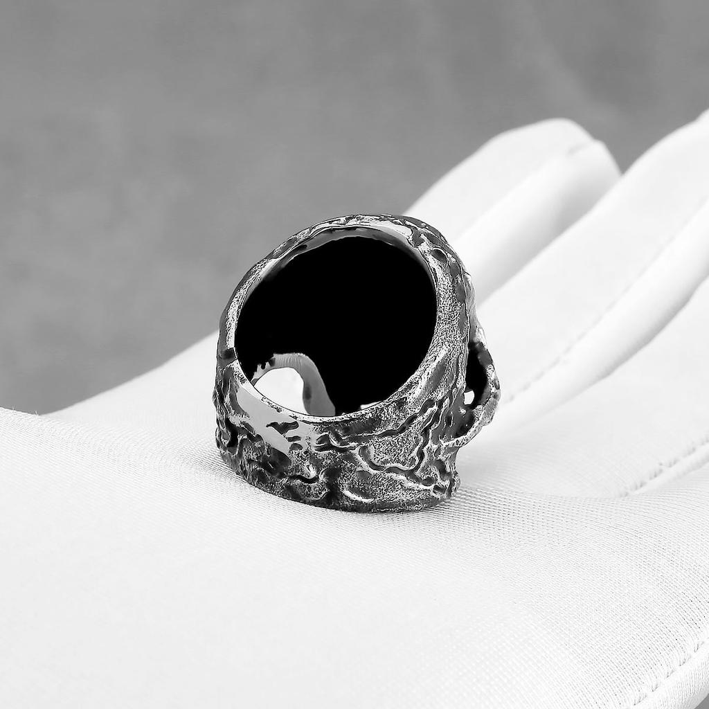 Bague en Métal Cyclope Crâne Antique Rétro pour Hommes Bague en Acier Inoxydable Punk Gothique Rock Hiphop Accessoires Bijoux Faits à la Main Cadeau