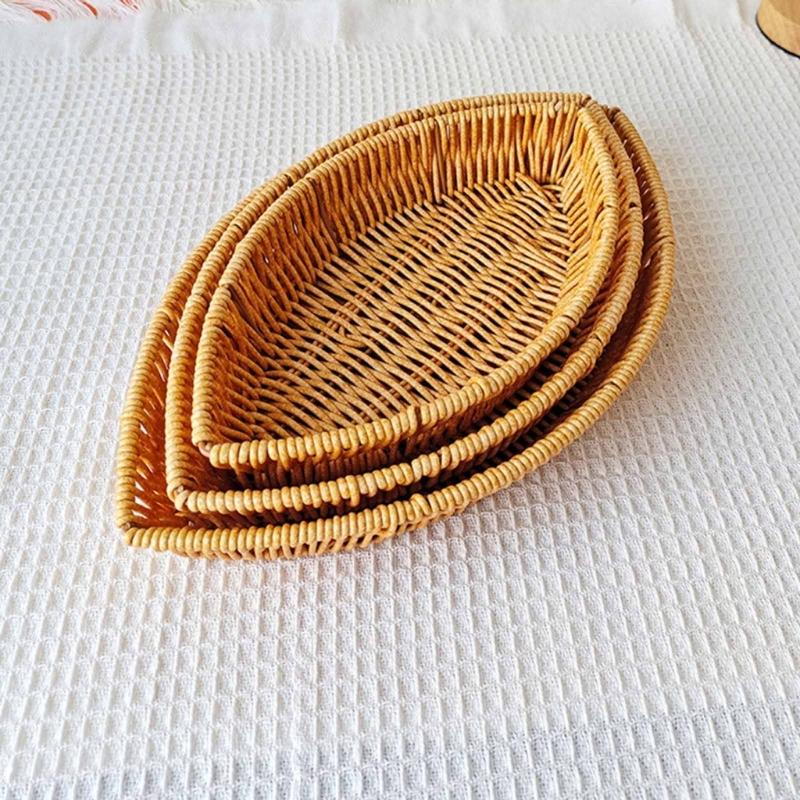 Convenient Fruit Plate Imitation Rattans Leaf Shaped Vegetable Tray Snacks Dish Multipurpose Basket for Everyday Use
