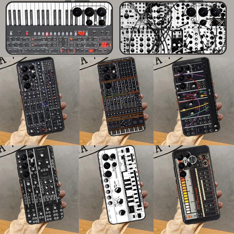 Vintage Synth Synthesizer Phone Case For Samsung Galaxy S25 Ultra S24 S23 S22 Ultra S9 S10 S20 Plus S21 FE Funda Cover
