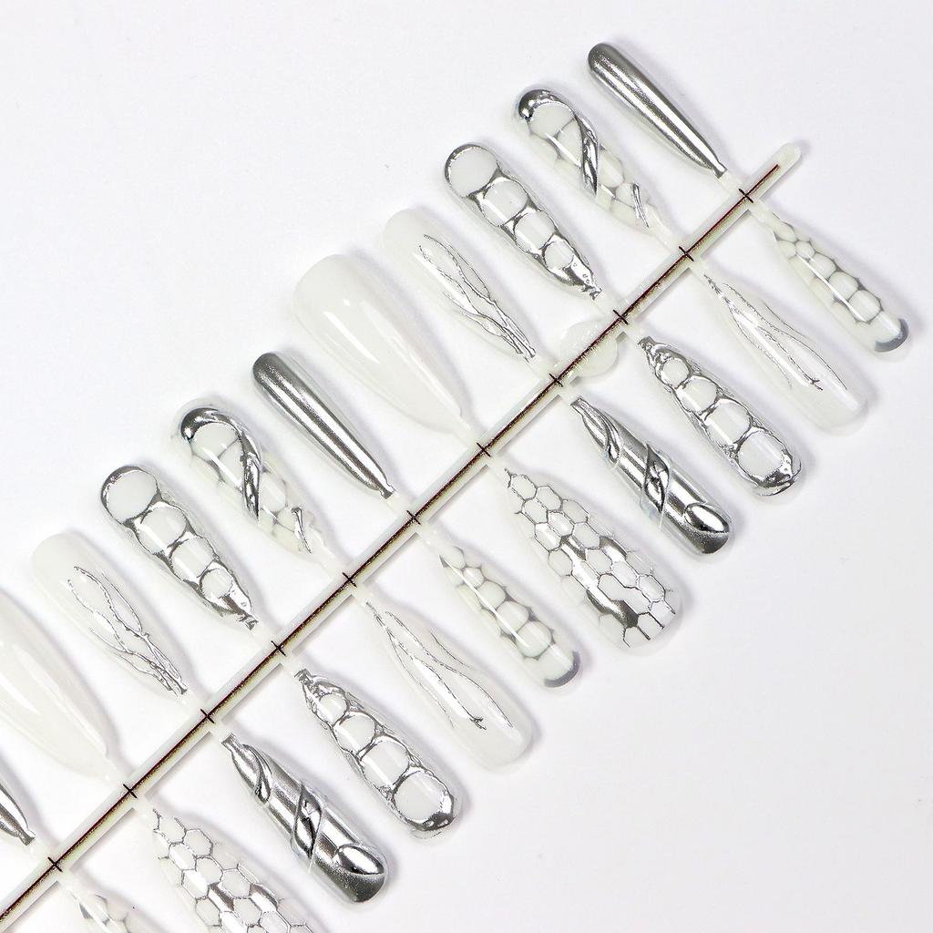 Long-Lasting Ice-Cool Snake Pattern Cat Eye Press-On Nails with Silver Grid & French Manicure Tips