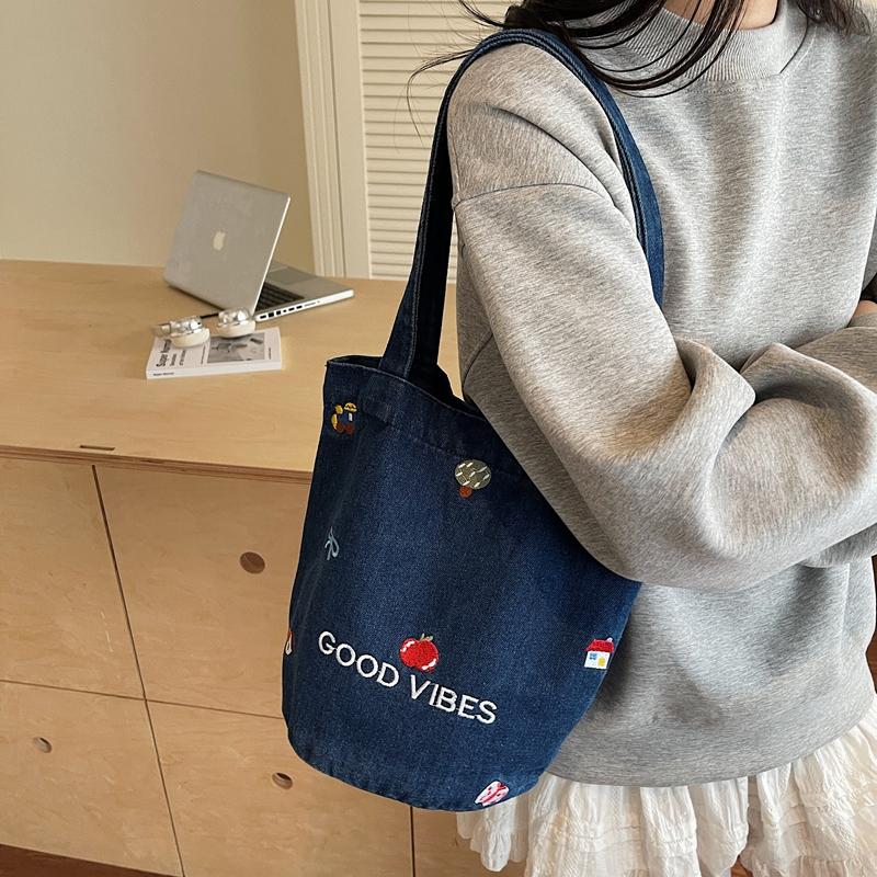 Large Capacity Denim Bag Women Embroidered Handbag Shoulder Bag