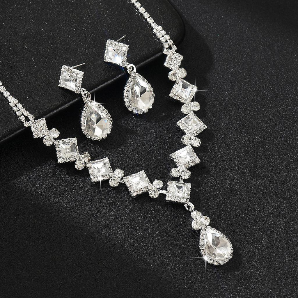 Jewelry Set Banquet Wedding Party Elegant Temperament Necklace, Earring Set, European and American Bridal Jewelry Set 2026