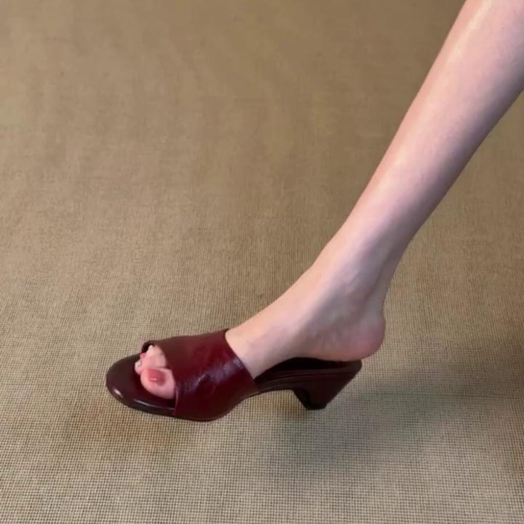 2026 new fish mouth Muller slippers women's medium heel thick heel simple and comfortable versatile one-character cool slippers women