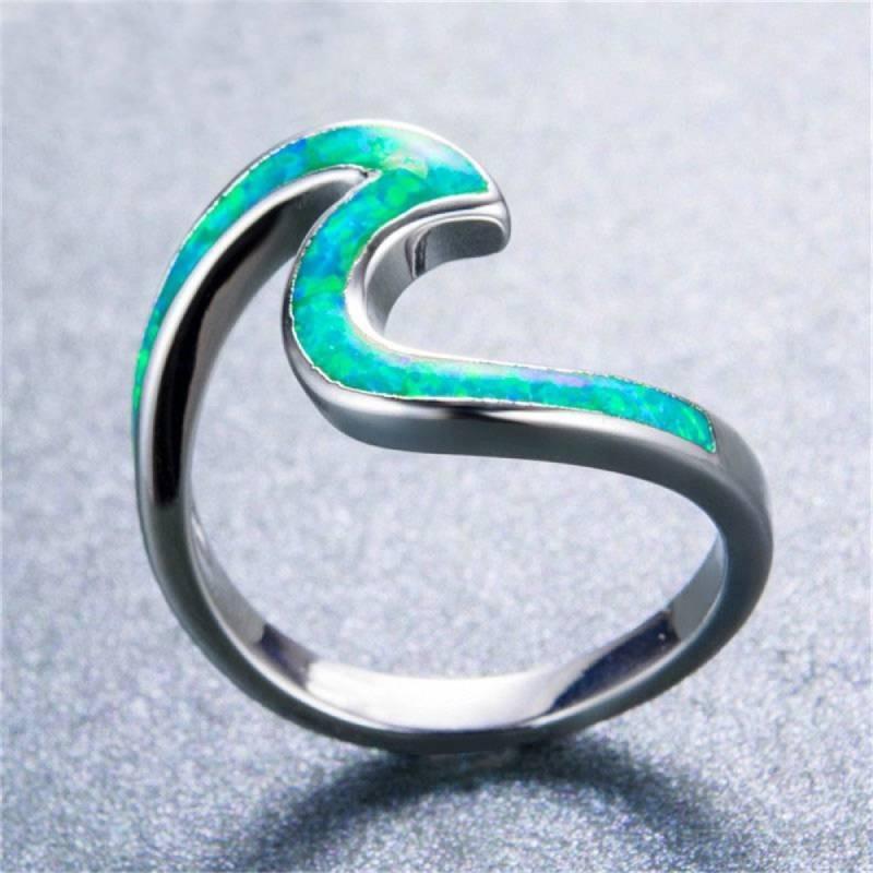 Premium Quality Wavy Ring With Trendy Geometric Design In White And Green Colors