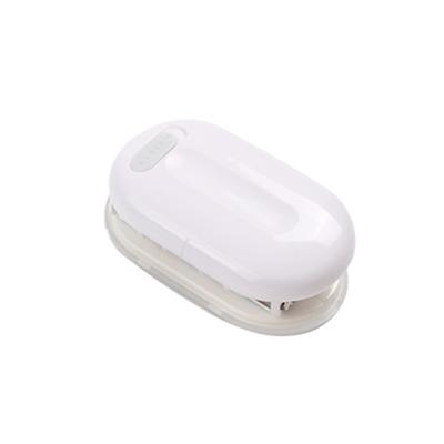 3 Hole Punches Loose Leaf Paper Puncher Handheld Circle Punches Paper Puncher for Notebook Scrapbook, 5 Sheets Capacity