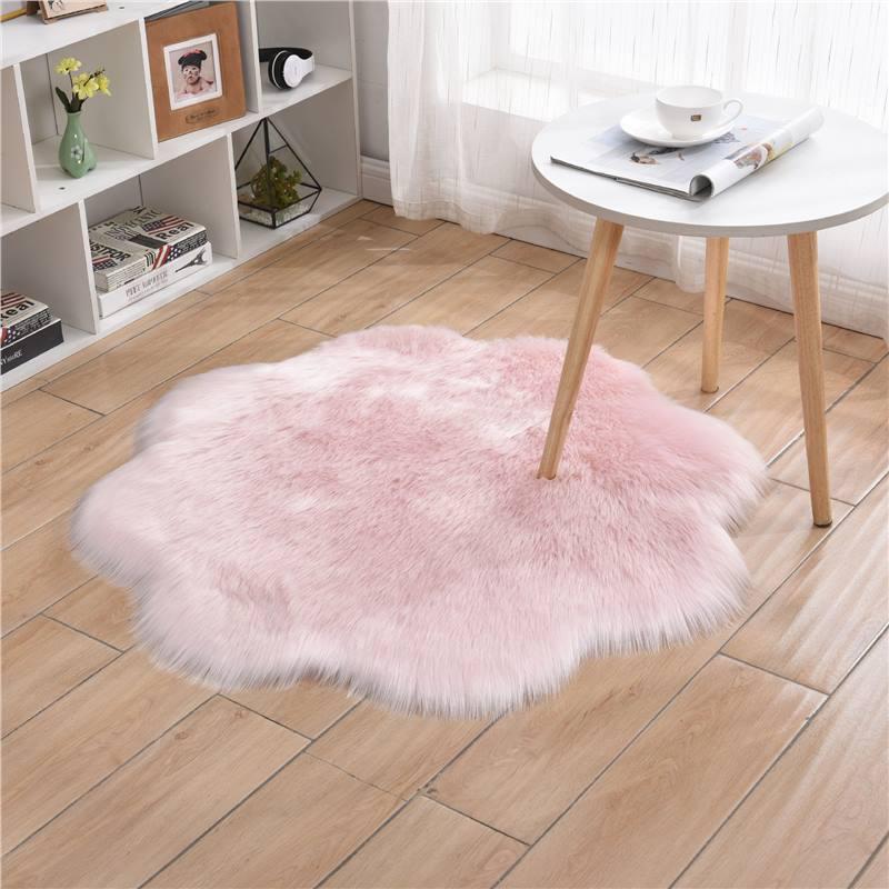 Plush Irregular Plum Blossom Wool Carpet for Bedroom & Living Room