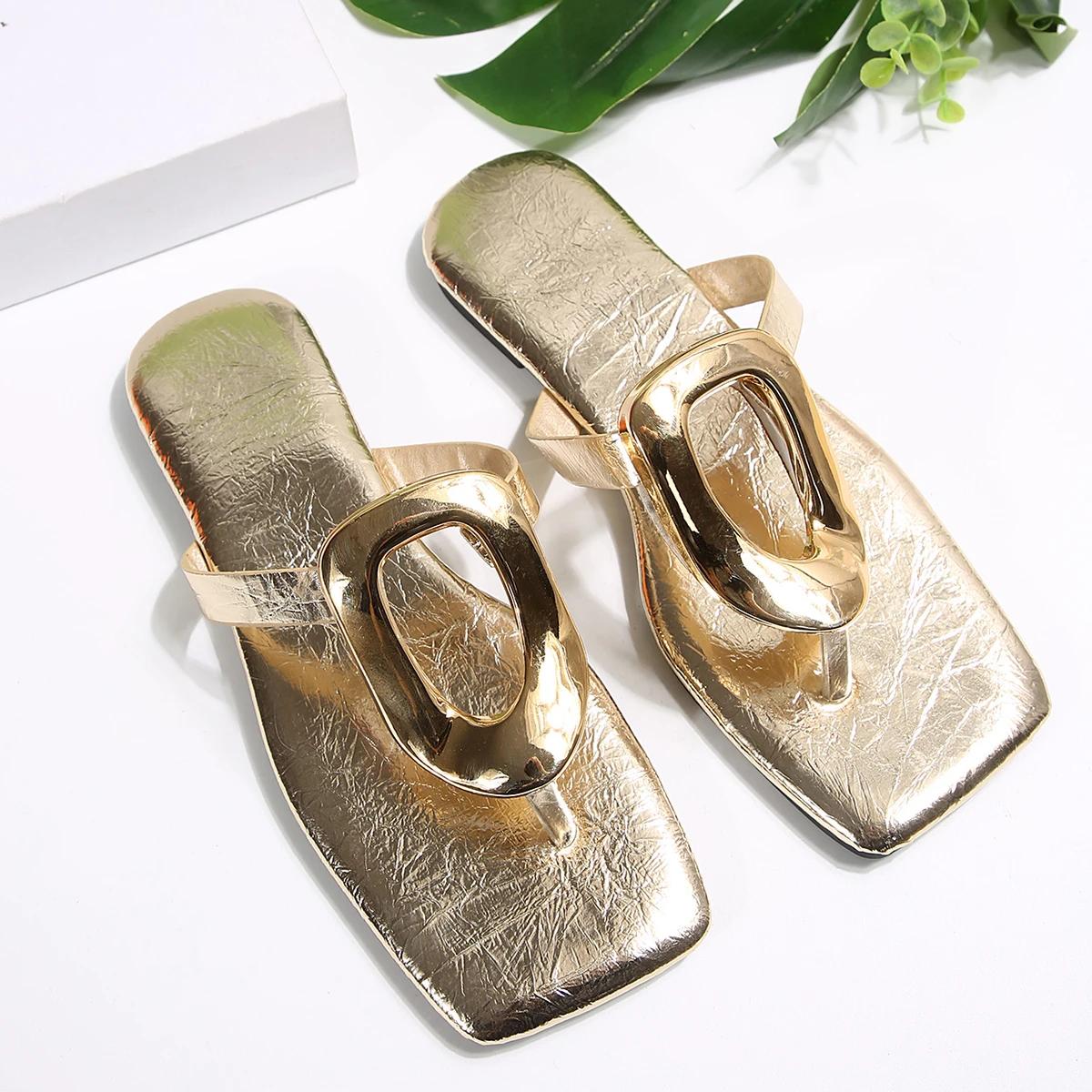 

Модные летние новые женские шлепанцы на плоской подошве, модные сандалии для улицы, повседневные, пляжные, с открытым носком, с металлической пряжкой в качестве украшения, женские шлепанцы 43 золотой