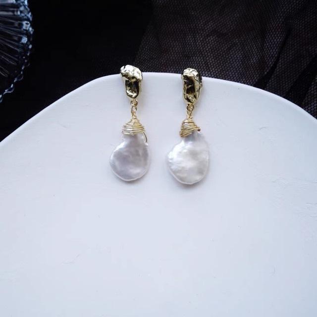 Simple light luxury retro winding natural keshi baroque petal pearl earrings 925 silver needle stud earrings women