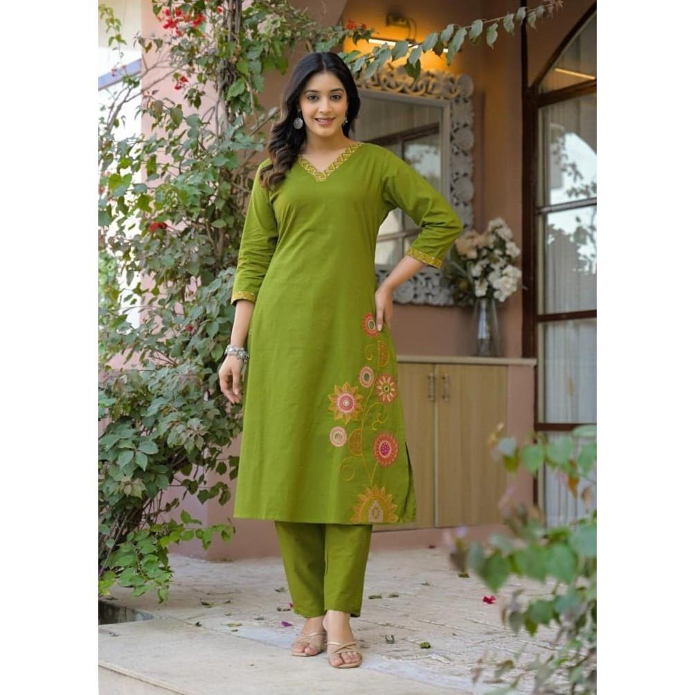 Reines Baumwoll-Stickerei-Kurta-Hosen-Set Indisches Bollywood-Designer-Tunika-Kurti-Set