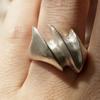 vacactsilver three pointed curve ring