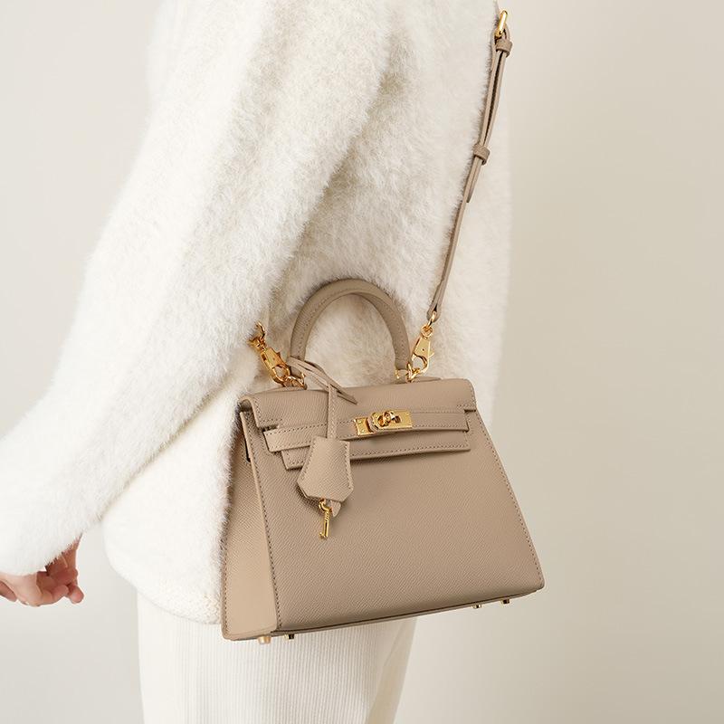 Spring and Summer Fashion Leather High-grade Leather Carrie Bag Crossbody Carrying Small Bag Woman