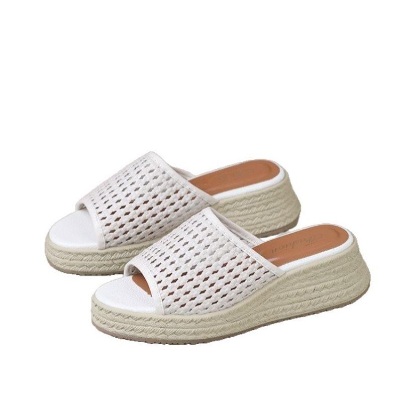 New Flat-bottomed Thick-soled Slippers, New Women's Shoes