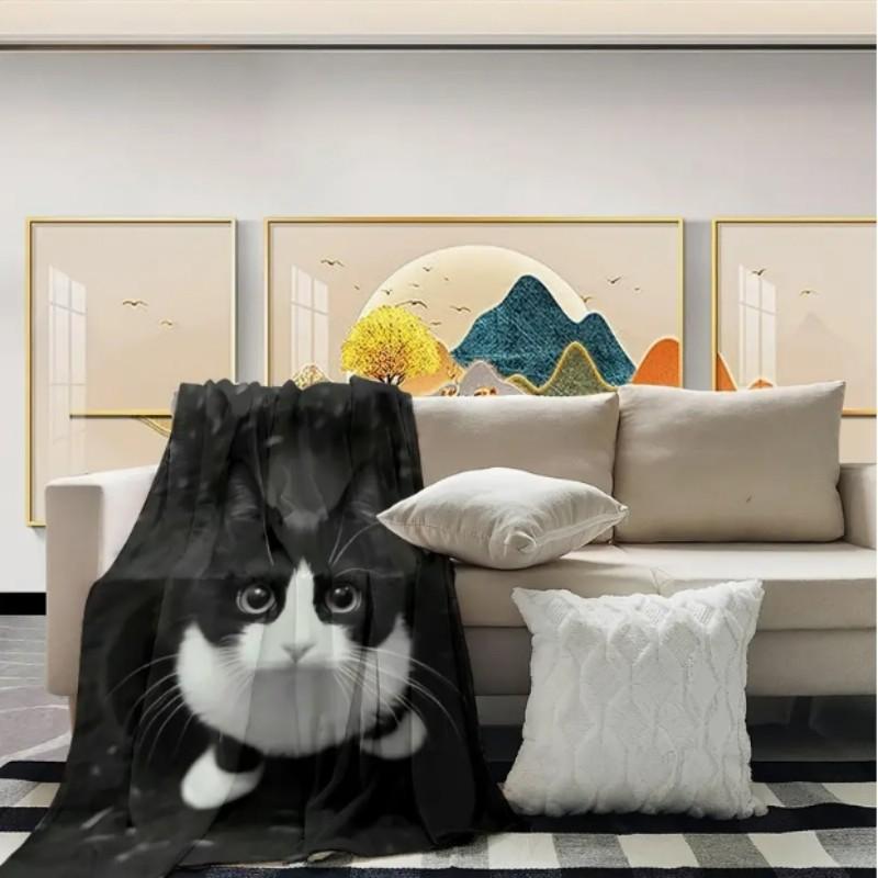 Comfortable Black and White Cat Blanket - Suitable for Sofas, Beds, and Offices - Soft Flannel, Comfortable All Season