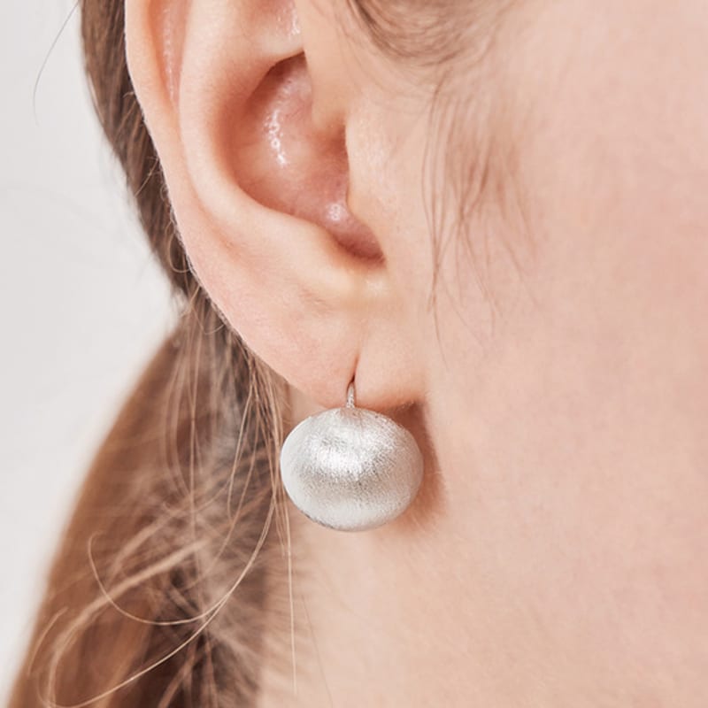 GEIGER Jewelry Silver Round Ball Matte One-Touch Earrings GISVEE149