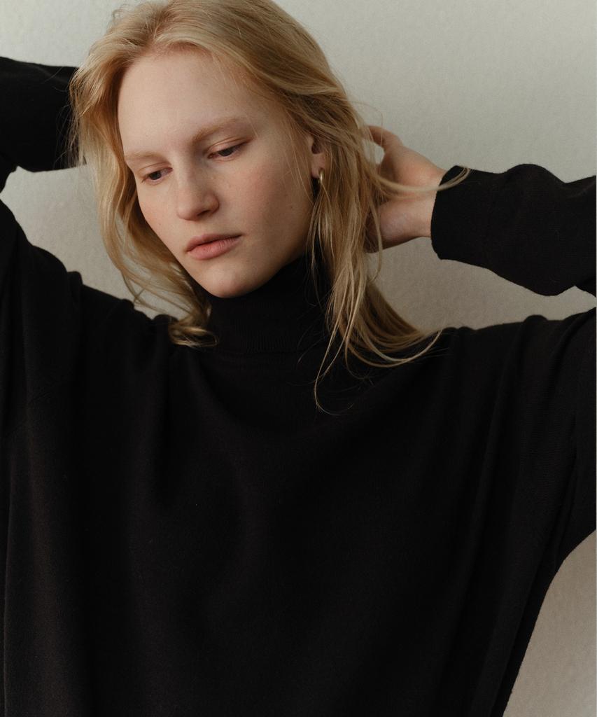 Yulago Washable Turtleneck Knit