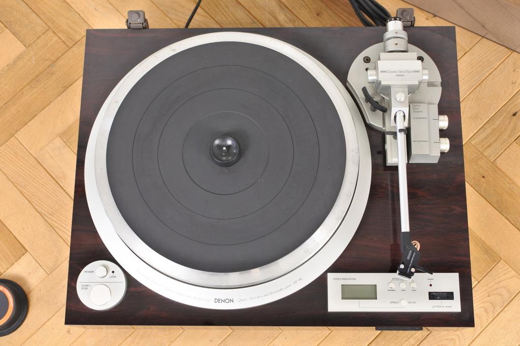 Denon DP‑59L Turntable Quartz Direct Drive – Tested – Headshell & Cartridge – Feet Damaged