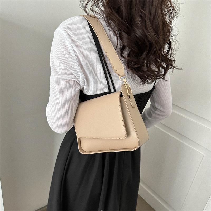 2025 New Summer Solid Color Women's One-Shoulder Bag: Sleek, Versatile, and Trendy Underarm Design
