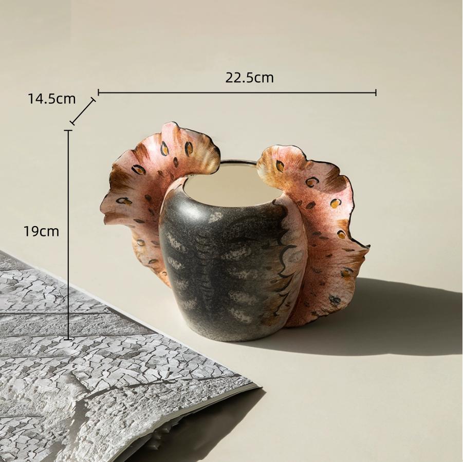 Creative Hand-painted Ceramic Vases Wavy Patterned Wings Ceramic Handicraft Floral Arrangement Accessories Home Decoration