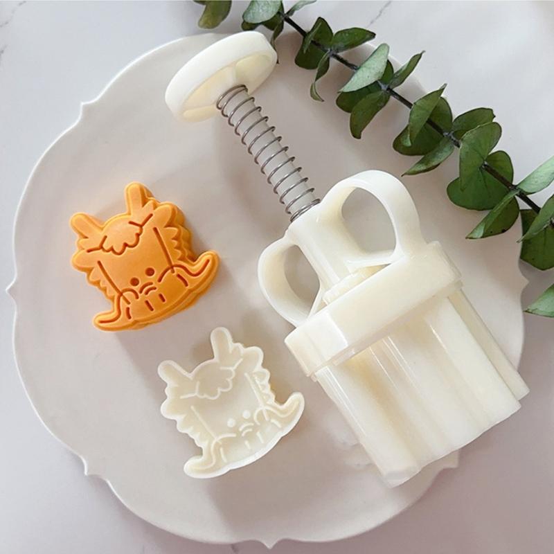 Dragon Head Chinese Cake Stamp Traditional Chinese Cake Mold with Cute Pattern for Festive Celebraation