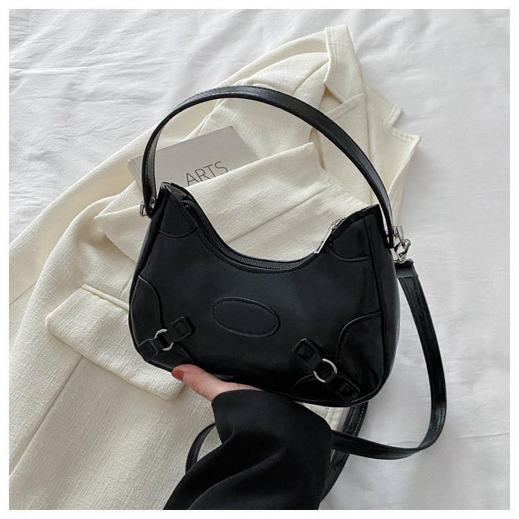 

Stylish Car Stitching Pu Shoulder Bag For Everyday Urban Commute In 2024 Winter Collection чёрный