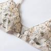 Set Reggiseno e Perizoma con Ricamo Frontale in Rete di Pizzo Internazionale