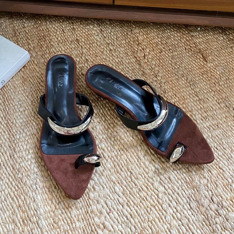 

Мода Мода Металл Женщины Низкий Каблук Тапочки Обувь Неглубокие Женские Шлепанцы Острый Носок Женские Тапочки на Каблуке Обувь Сандалии Шлепанцы 35 чёрный