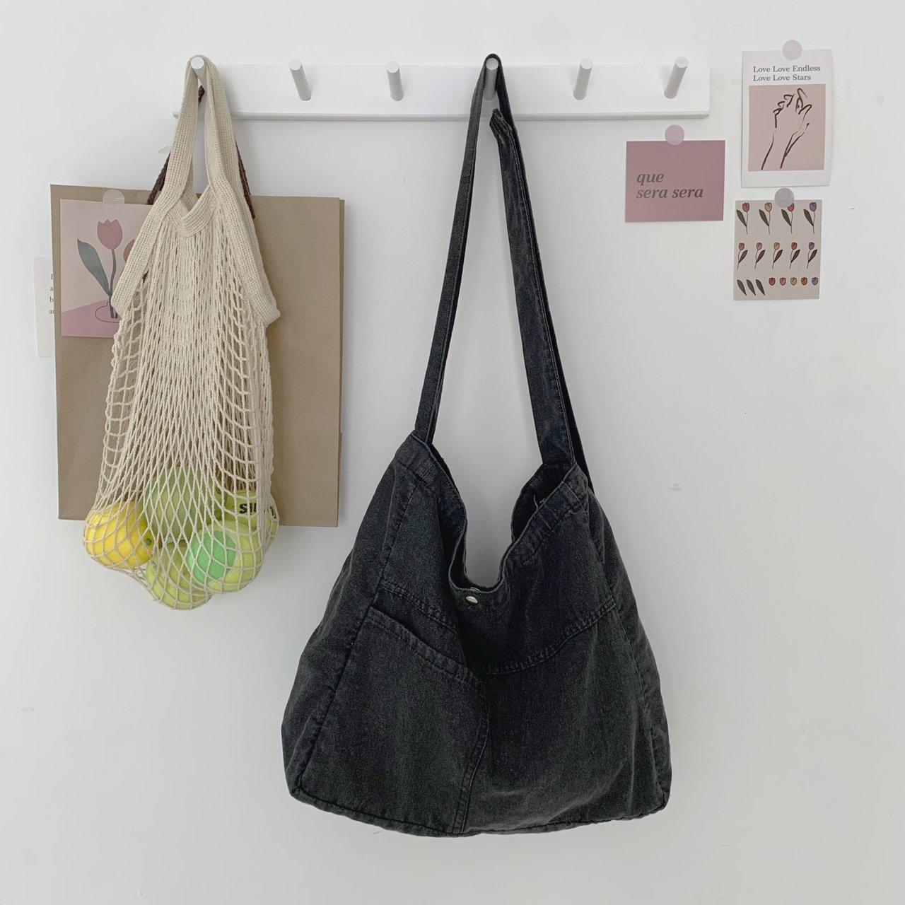 

Сумка из стираного денима Большая вместительная сумка через плечо Студенческая сумка для занятий Женская японская холщовая сумка Простая сумка через плечо чёрный