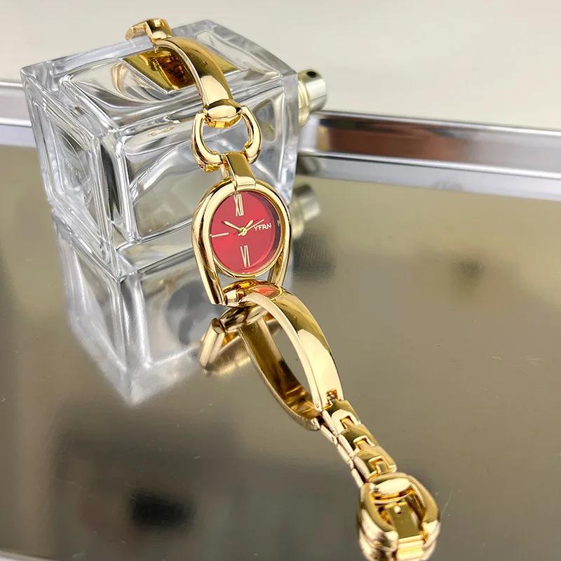 Simple Women's Quartz Wristwatches Stainless Steel Strap Small Dial Fashion Exquisite Quartz Watch for Women Relógio Feminino