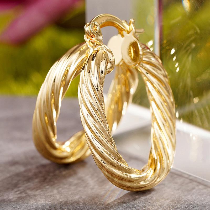 1 Pair, Fashionable, Exquisite and Versatile, Fashionable Textured Earrings