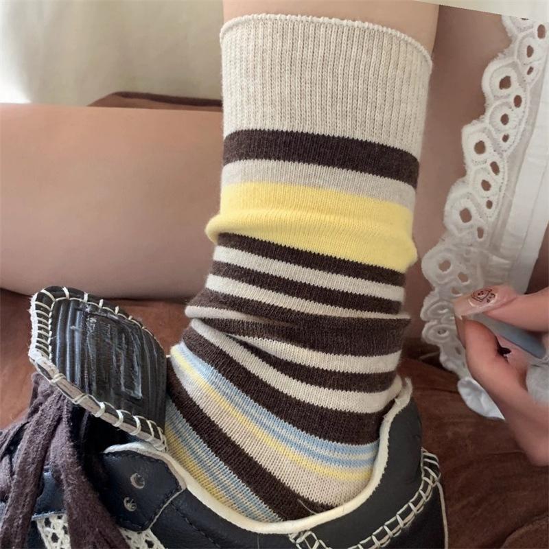 Ladies Spring and Autumn New Products All Kinds of Casual Retro Color Trend Stripe Long Stack Socks