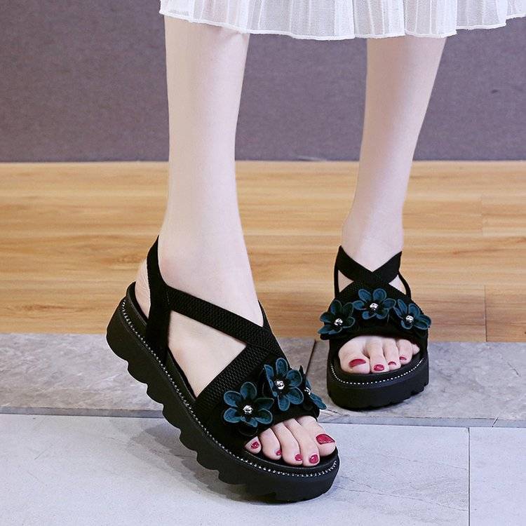 Letní sandály dámské vílí styl ke všemu síťová červená ins móda květina silná podrážka římské dámské boty