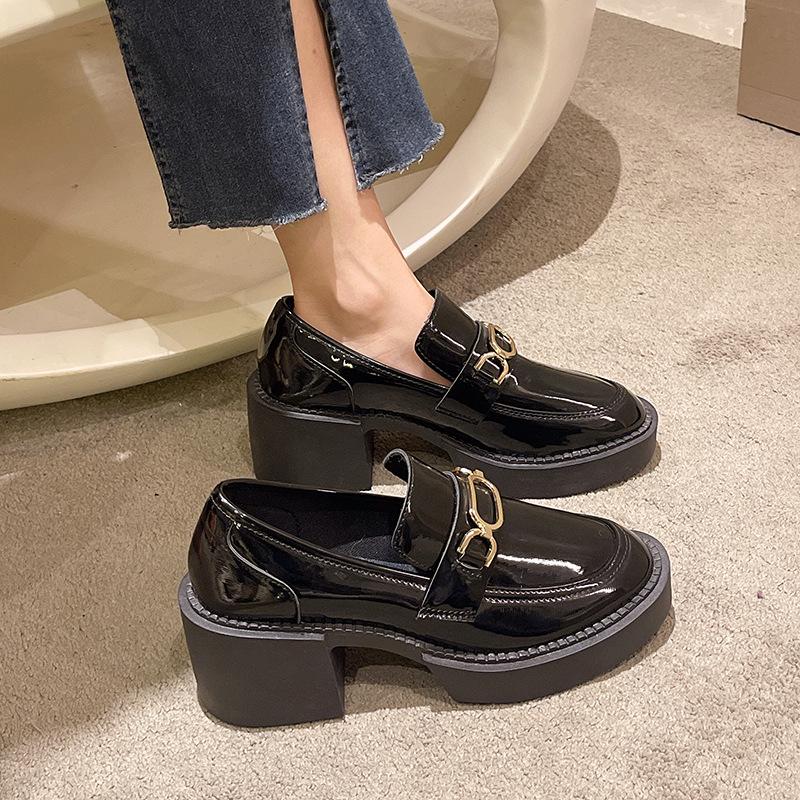 Metal chain platform spring and autumn loafers women's black thick heel high heel retro British small leather shoes one pedal single shoes