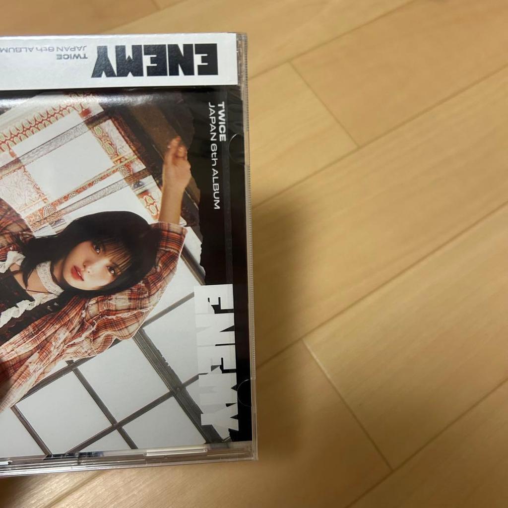 [USED] TWICE MOMO ENEMY CD