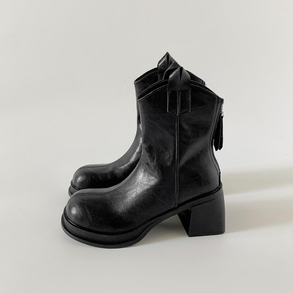 Queen Fan White British Coarse Heel Height Boots Women's 2025 New Autumn Skirt Versatile Skinny Short Boots