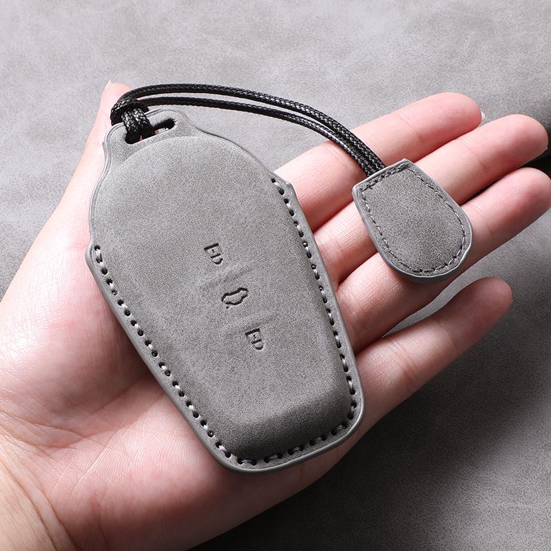 Nissan N7 Key Case Bag for 25 Models - Dongfeng New Energy Vehicle Remote Control Protective Leather Case with Buckle.