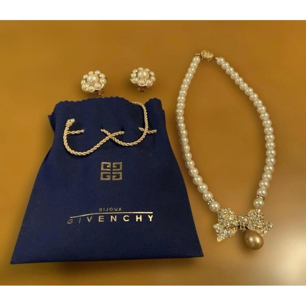 Used Givenchy pearl necklace & earrings