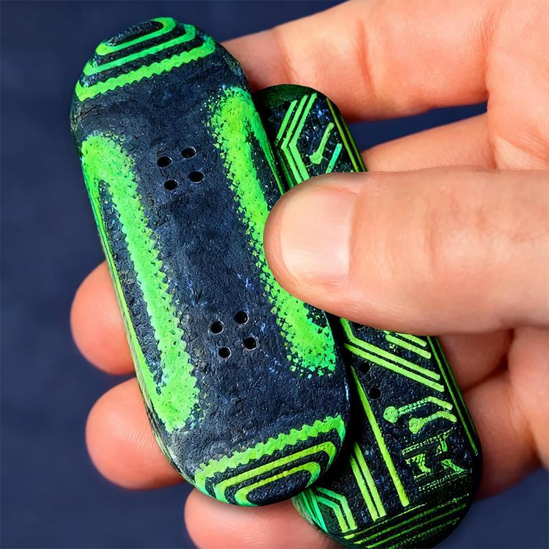 Finger Skateboards Magnetic Mini Deck Fidget Finger Skate Board For Stress Relief Kids Party Boys Classroom Birthday Stocking