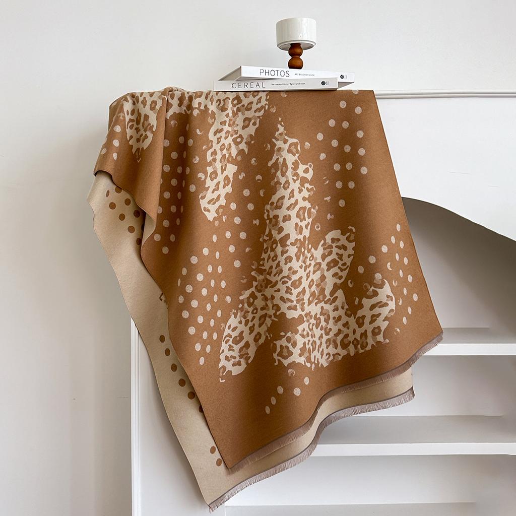 Elegant intellectual style thickened winter shawl women travel versatile multi-functional warm scarf leopard print scarf