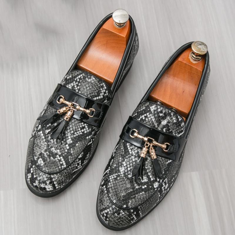 New Snakeskin Patte Loafers For Men's Pointed Tassels Slip On Shoes Male Designer Formal Wedding Dress Homecoming Footwear