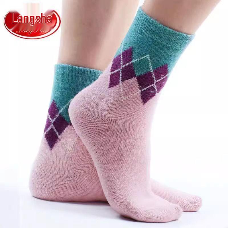 Langsha Women's Thickened Mid-Calf Rabbit Wool Plaid Socks for Autumn and Winter.