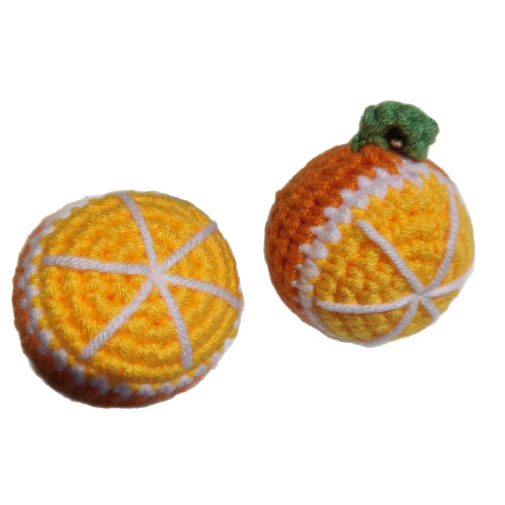 Handgehäkelter Schlüsselanhänger aus orangefarbener Wolle - Gestrickter Anhänger Souvenirgeschenk